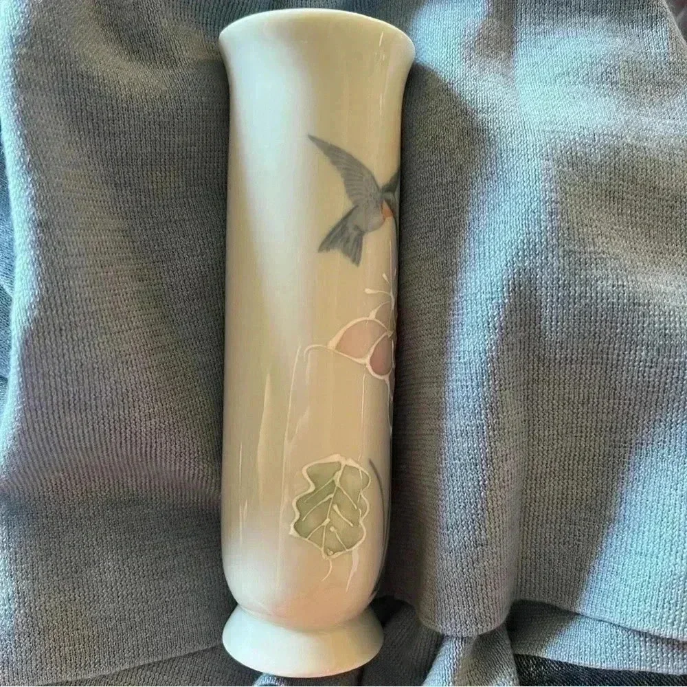 OTAGIRI Vintage Hand Painted Hummingbird Small Bud Vase Japan